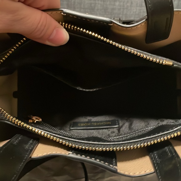 EUC Emilia Small Satchel - Picture 4 of 4